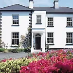 Ross House Hotel