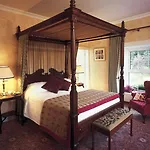Ross House Hotel 4*