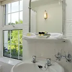 Ross House 4*