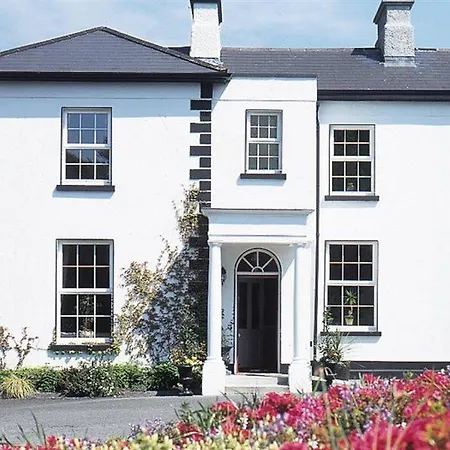 Отель Ross House 4*