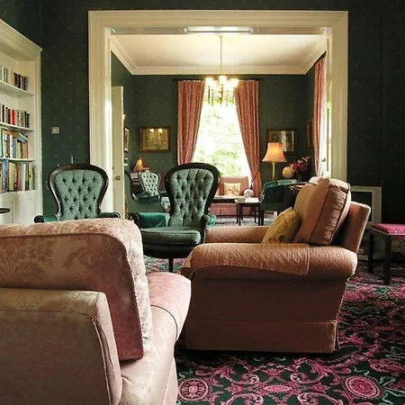 Ross House Отель 4*