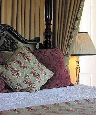Ross House 4* Killarone