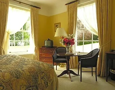 Hotel Ross House Killarone