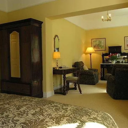 Ross House Отель 4*