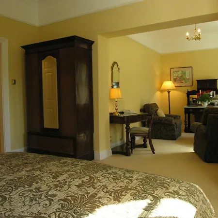 Ξενοδοχείο Ross House 4*