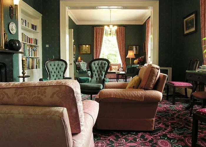 Ross House Hotel 4*