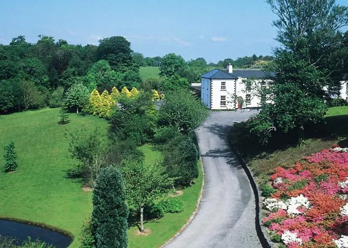 Ross House Hotel 4*