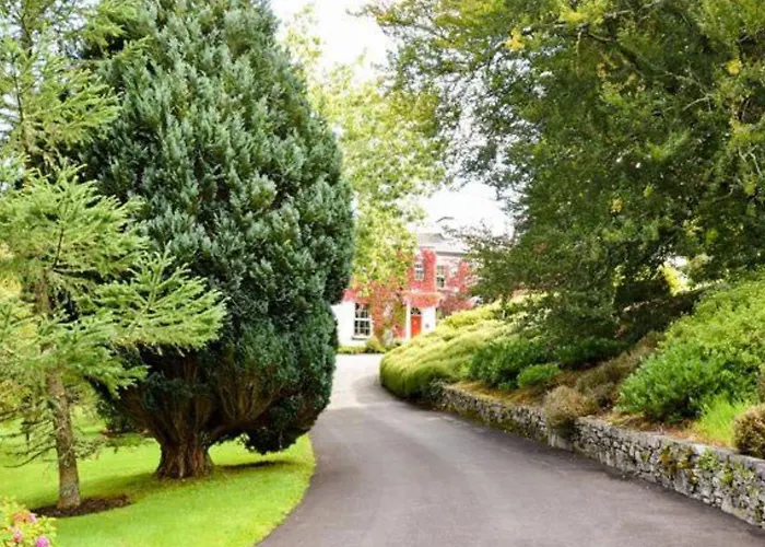 Ross House Hotel