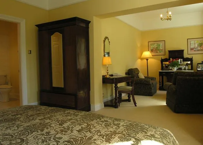 Ross House Hotel Killarone