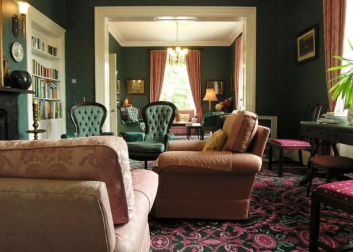 Ross House Hotel 4*